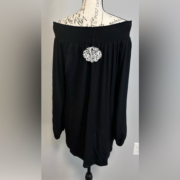 โจ Off-Shoulder Long Sleeve Blouse โ Black, NWT by 1.4.3 Story โจ - Picture 4 of 13